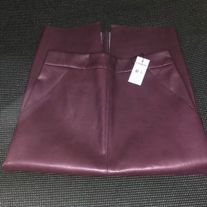 Express brand new burgundy leather skirt 00